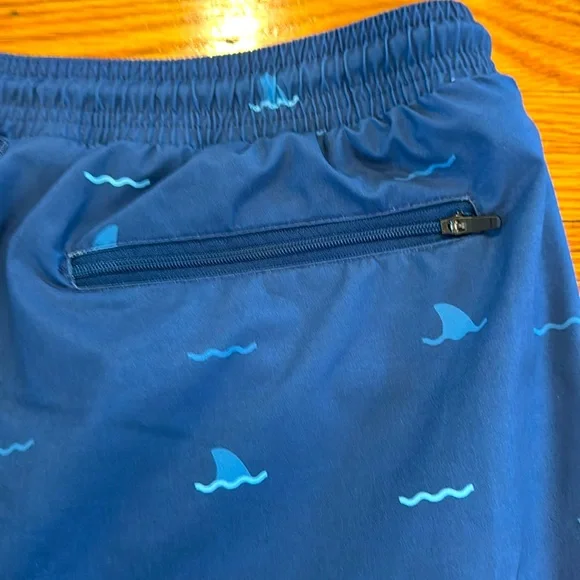 Mugsy Midnight Blue Swim Shorts with Whale Pattern Large - Picture 3 of 8